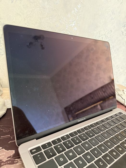 MacBook 13 M1 8/256 Silver