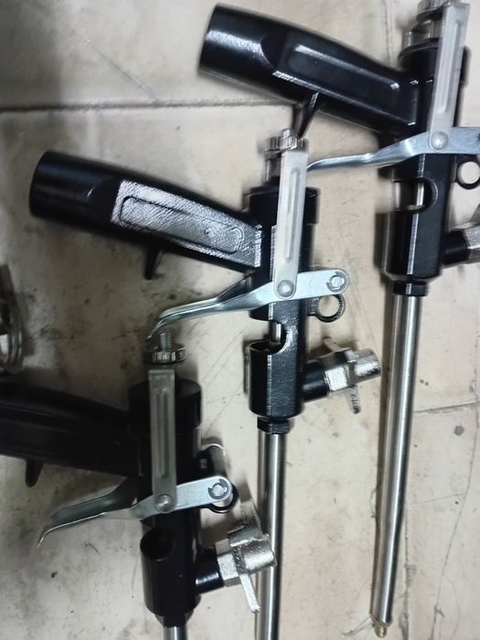 Пистолет для монтажной пены