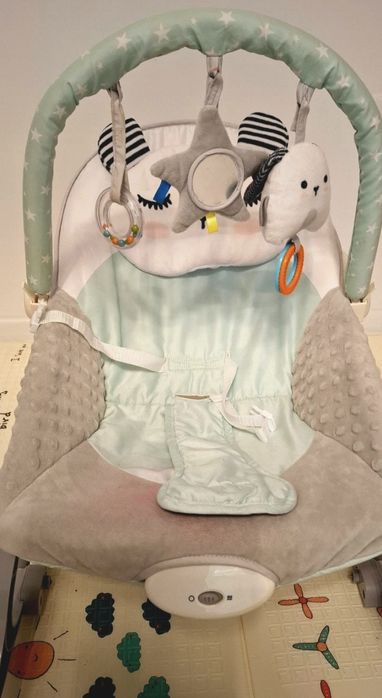 Leagan electric pentru bebelusi si copii 0-18kg, cu vibratii