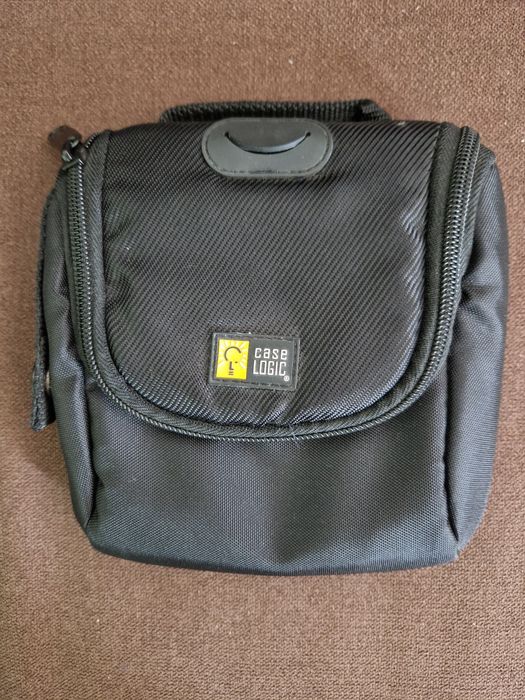 Калъф Case Logic - за CD/DVD, CD плейъри, малки фотоапарати