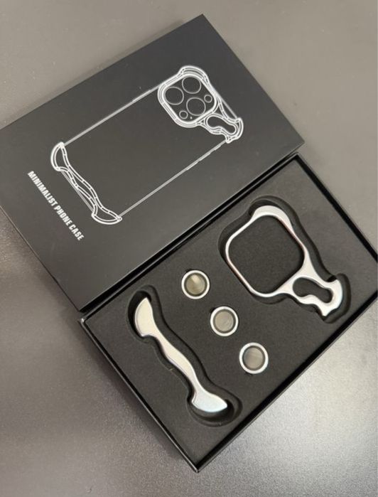 Минималистичен калъф за iPhone 16 pro