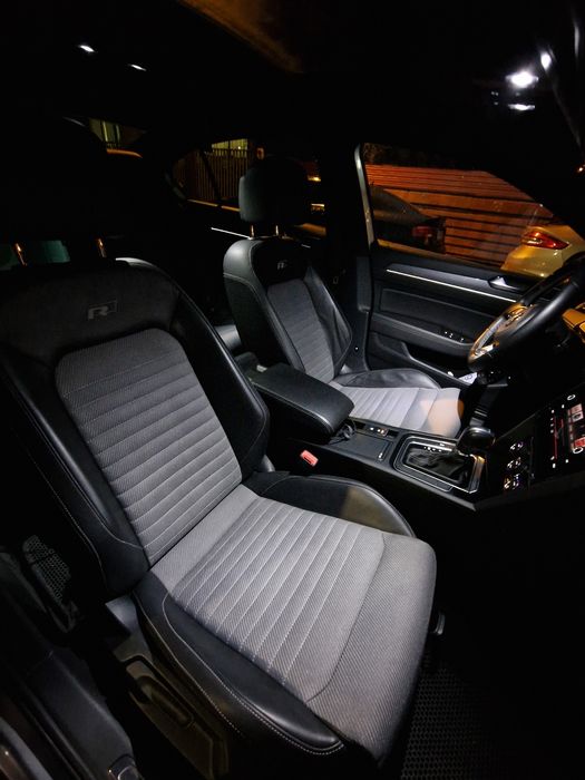 Passat B8 2.0TDI 130.000km Unic proprietar 13.900 fara roti vara 18"