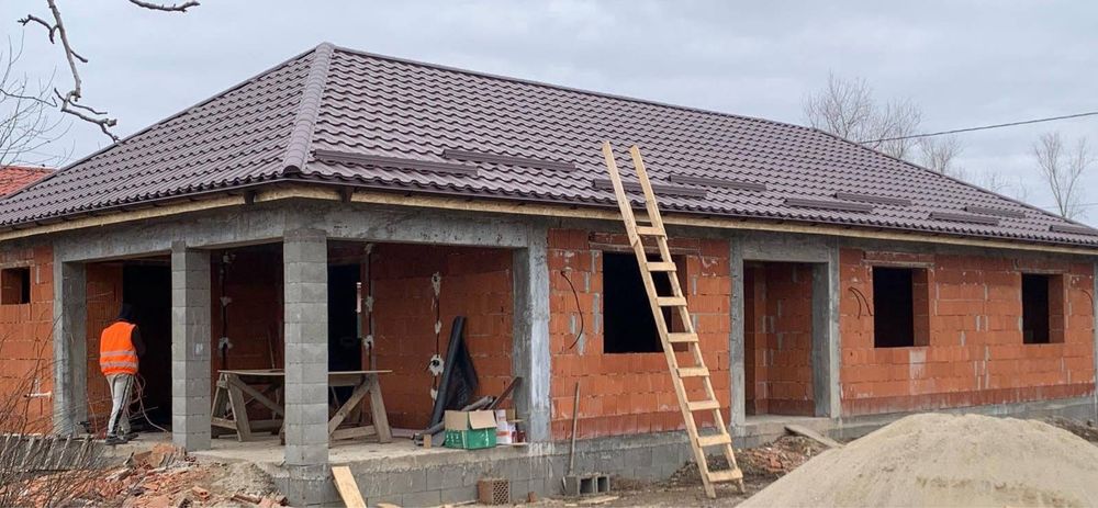 Renovare Inlocuire Acoperiș Și Reparații