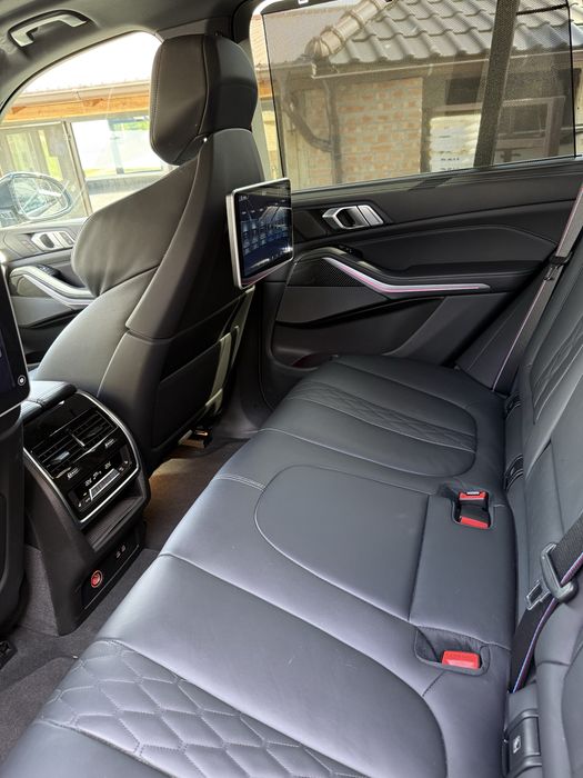 BMW X5 2024.