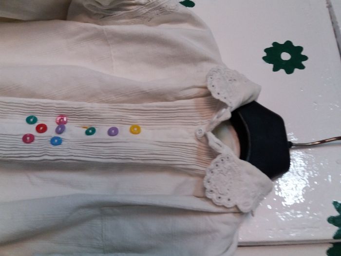 Cămașă (ie) albă de Sălaj originală, cu nasturi colorați