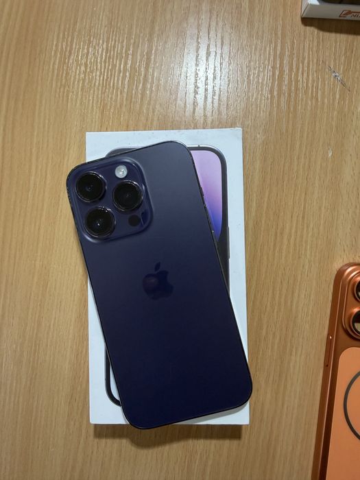 Продам айфон 14 pro