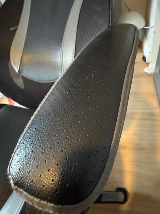 ОФИС СТОЛ леко използван