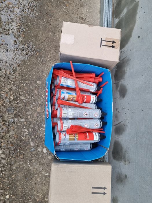 Vând rezina si soluție pvc