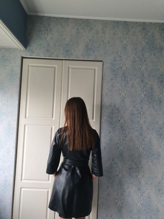 Продается кожаный плащ