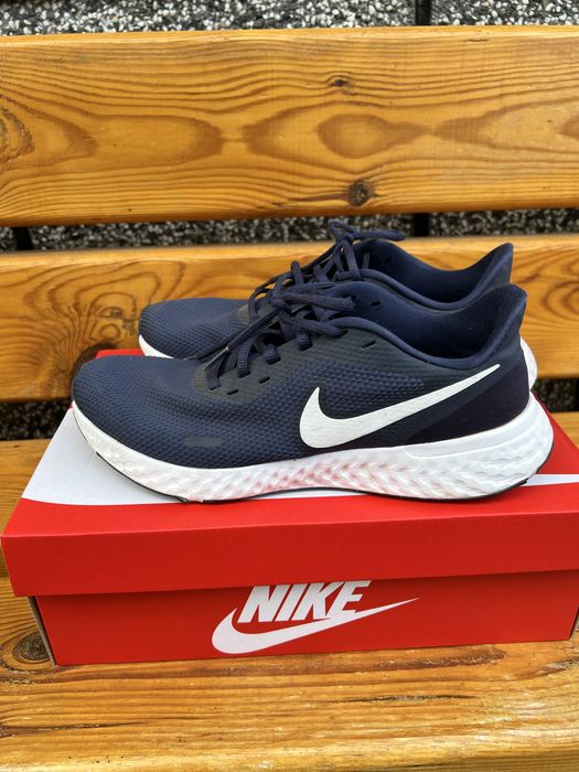 Маратонки Nike номер 43