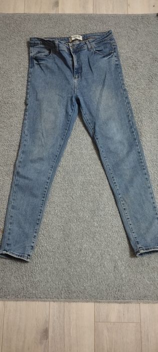 Blugi dama diferite modele