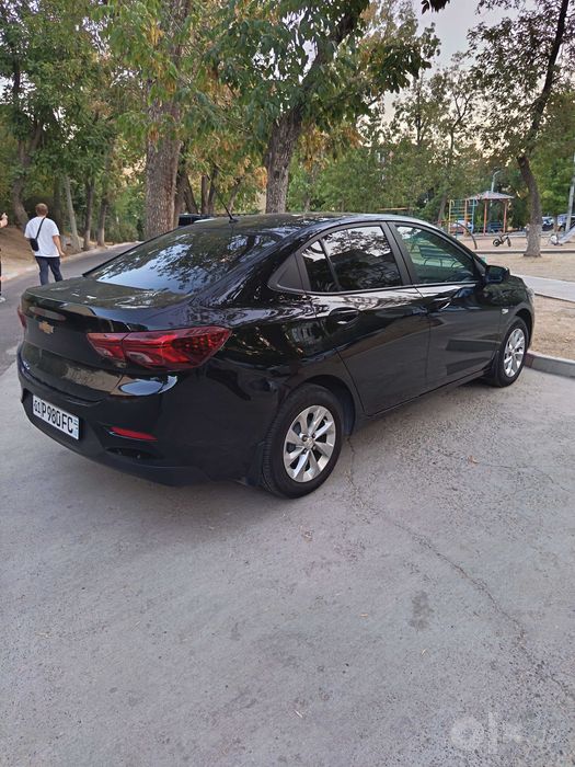 Продам автомобиль Onix LS