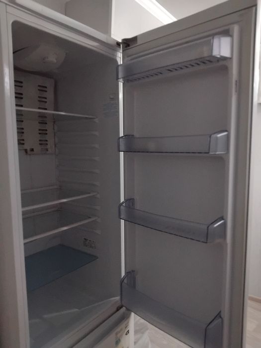 Продам б/у холодильник