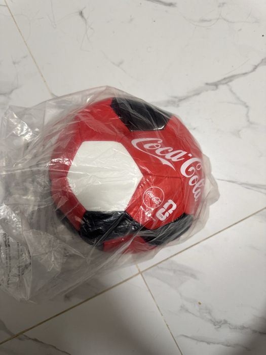 Мяч Coca-Cola 2026
