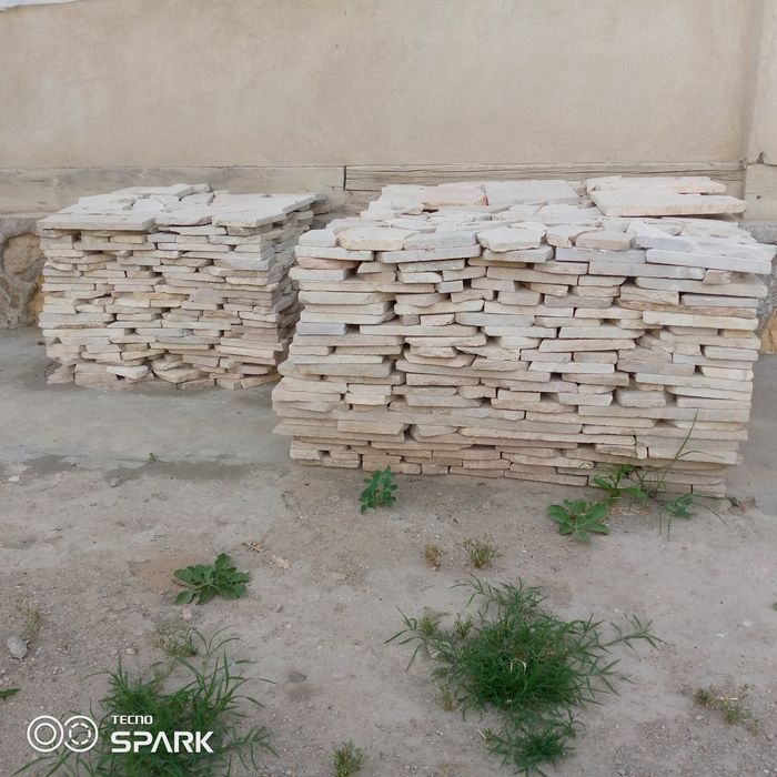 Brichka, tosh sotiladi