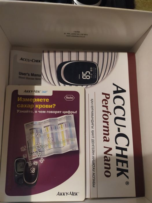 Продам глюкометр Аку чек.