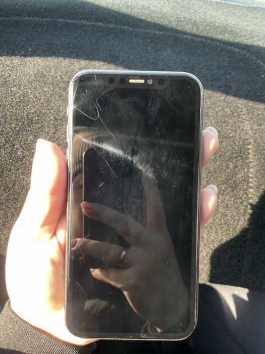 Продам iPhone 11 64 GB