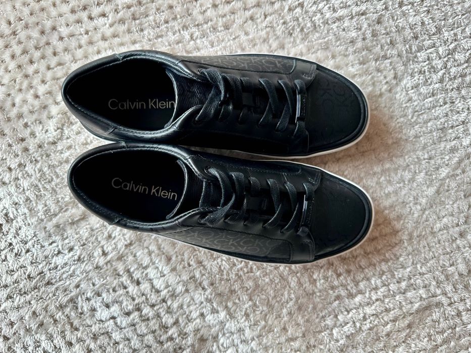 Calvin Klein сникърси