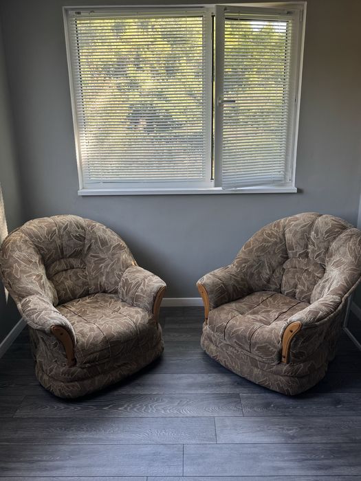 Комлект диван със фотьойли