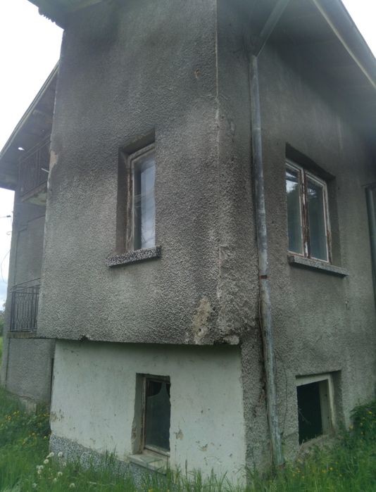 Продава къща в с.Пиперево общ.Дупница