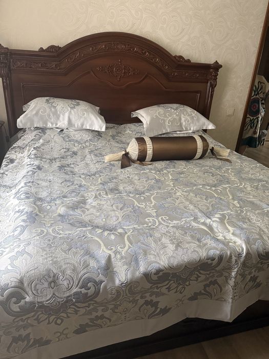 Кровать двуспальная