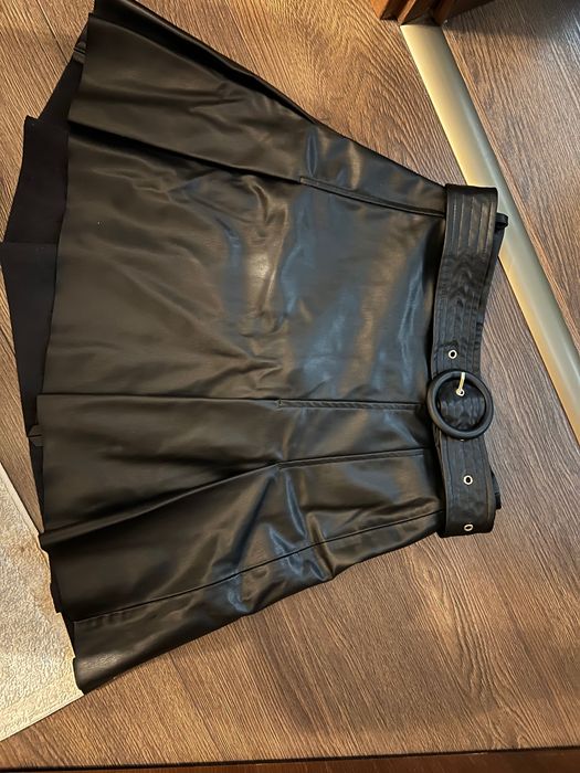 Кожена пола на Зара Zara