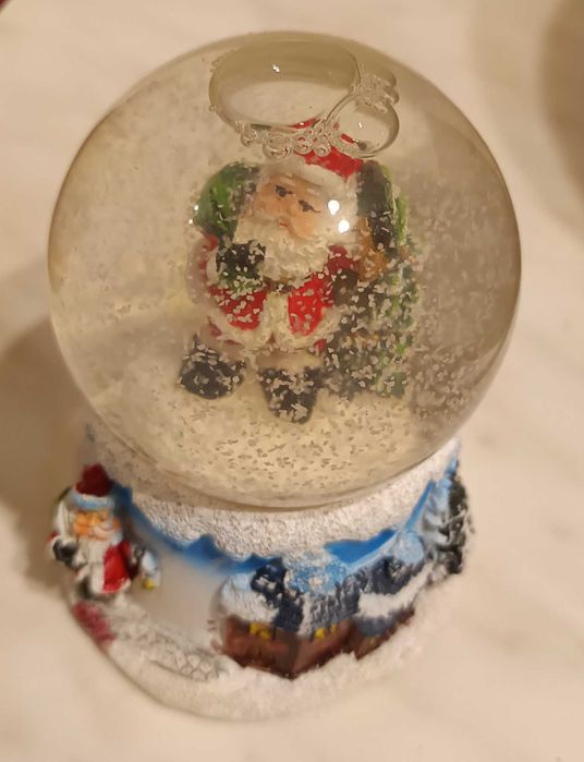 Коледни играчки  х 3 лв./бр.