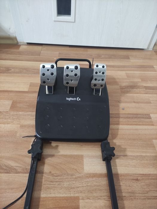 Гейминг стол + Logitech G920 + Shifter