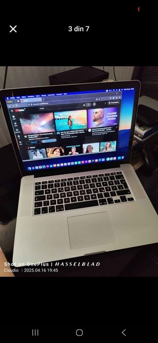 Macbook pro "DEFECT" de 15", 16 gb RAM, procesor i7, baterie app nouă!