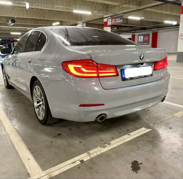 BMW Seria 5 G30 530e