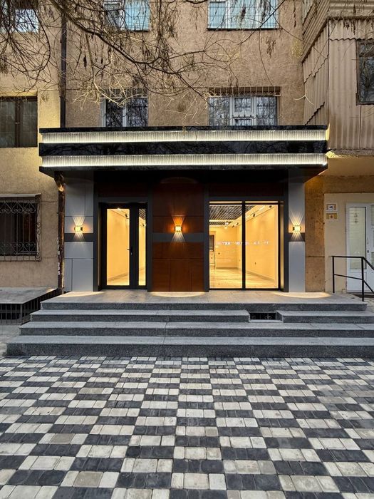 Продается нежилое помещение, ориентир: метро БИЙ, 80м²