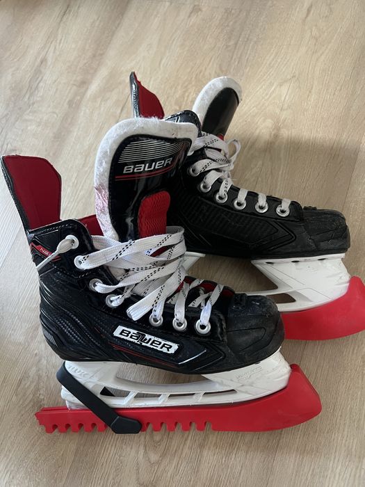 Продам коньки Bauer