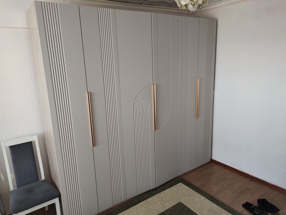 Продам шкаф новый