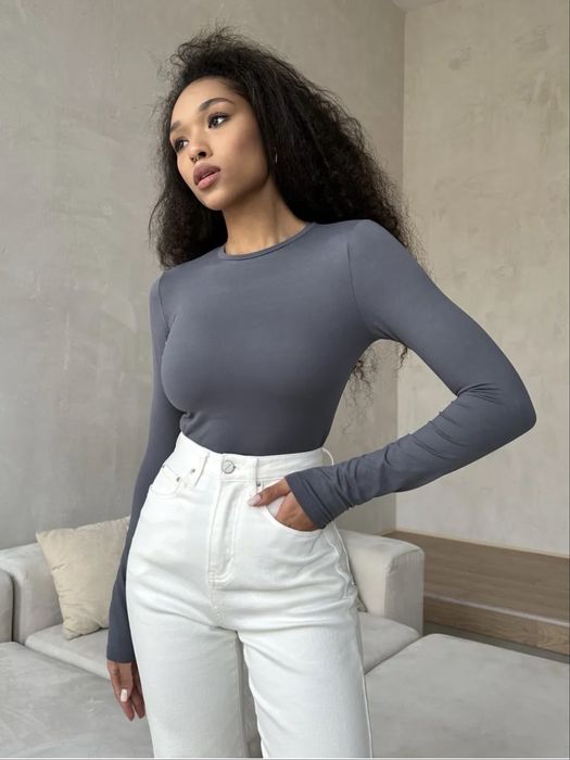 Продам серый лонгслив под skims, раз.L.