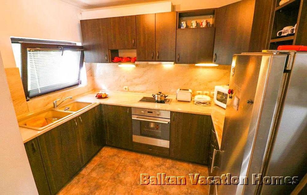 Красива къща във вилната зона южно от Балчик