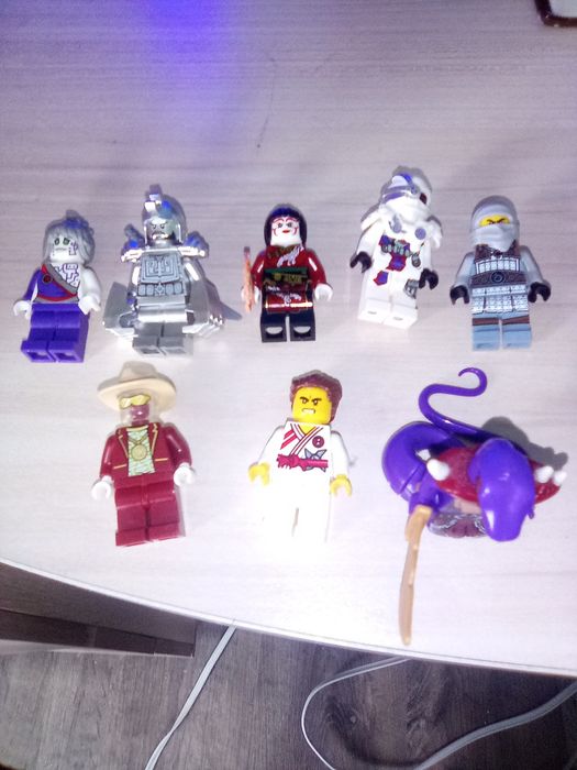 продавам Лего Нинджаго редки фигорки