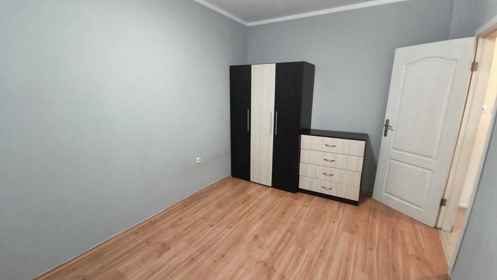 Дава се под наем Двустаен апартамент в Пловдив, Южен - 60 кв.м за 255 € - Снимка #2