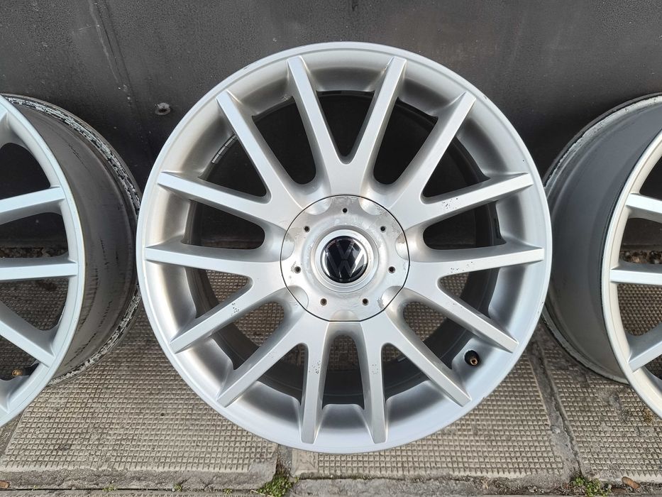 ОРИГИНАЛНИ джанти 17 ' цола  5x112 57,1 VW GOLF GT / Фолксваген