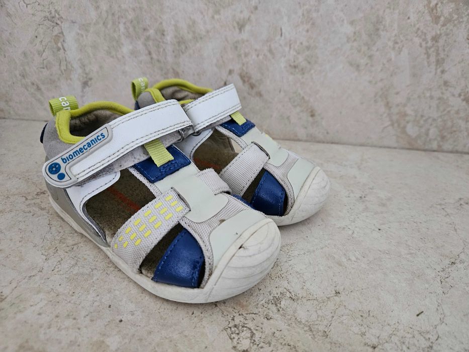 Детски обувки Биомеханикс за прохождане, размер 22