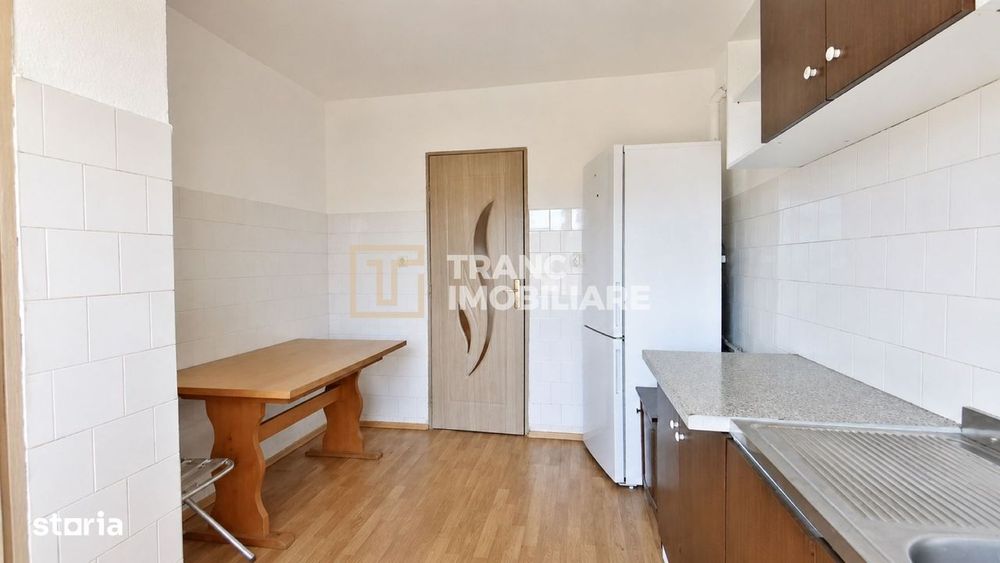Apartament cu 3 camere de vânzare / Luminos și spațios