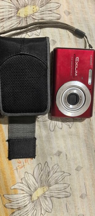 Фотоапарат CASIO EX-Z75
