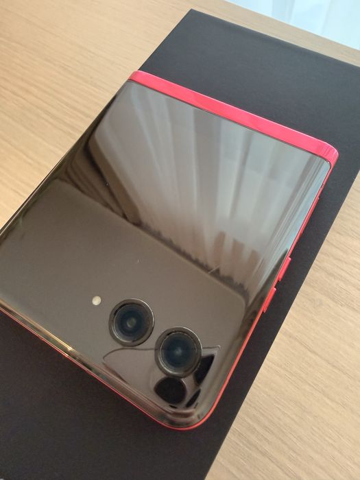 Motorola razr 40 ultra magenta 250BG