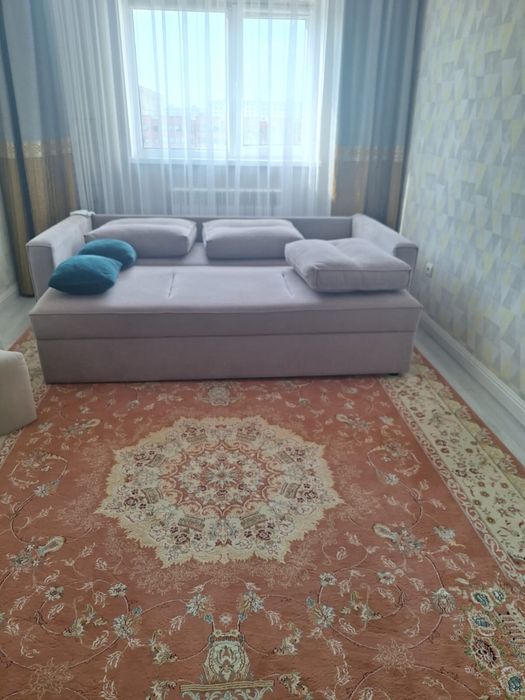 Продается мягкий диван .