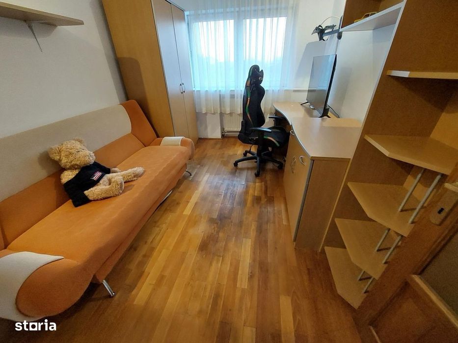 Apartament 4 camere, balcon, Târgu Jiu — fotografia 3