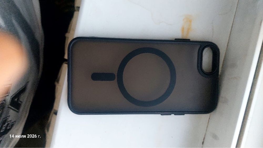 iPhone se 2020 в хорошем состаяний