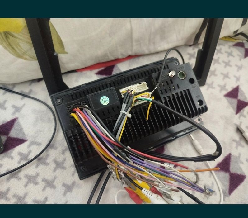 Manitor tesla 7 dyumli sotiladi.