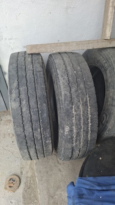 Продам покрышки на тойота коастерға