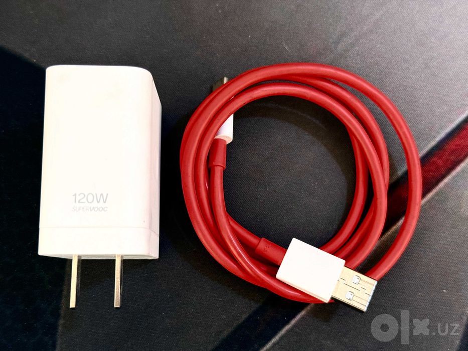 OnePlus 15 256GB в идеале, ёмкость 100%