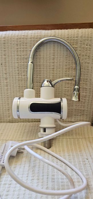 Електрически проточен водонагревател