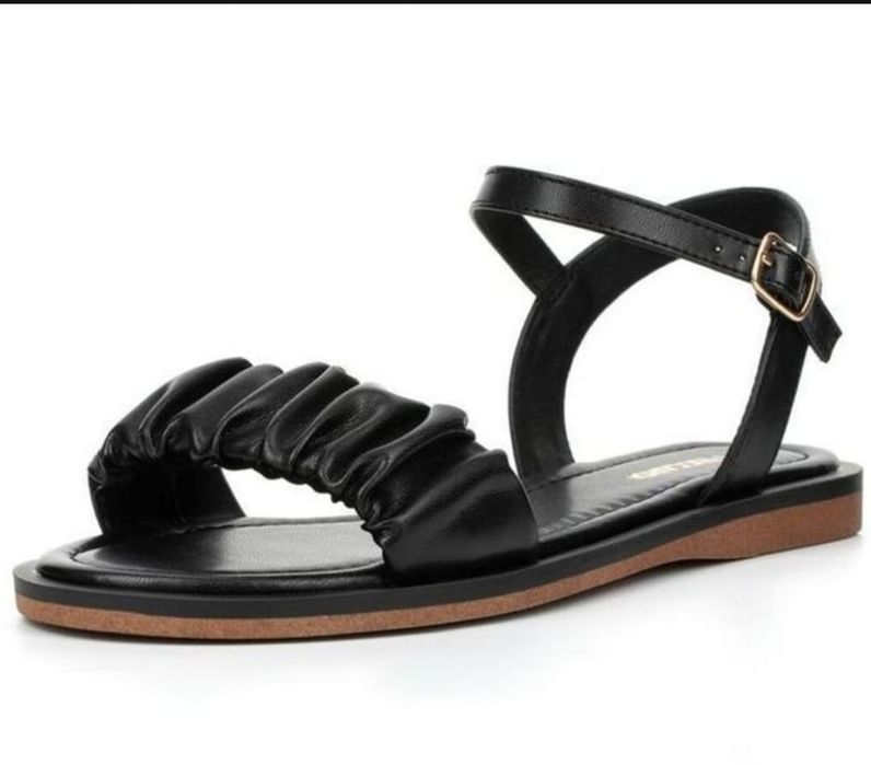 Босоножки новые .